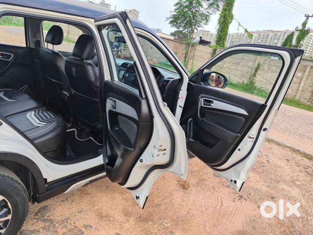 Maruti Suzuki Brezza 1.5 Zxi Plus Smart Hybrid Dual Tone, 2022, Petr..