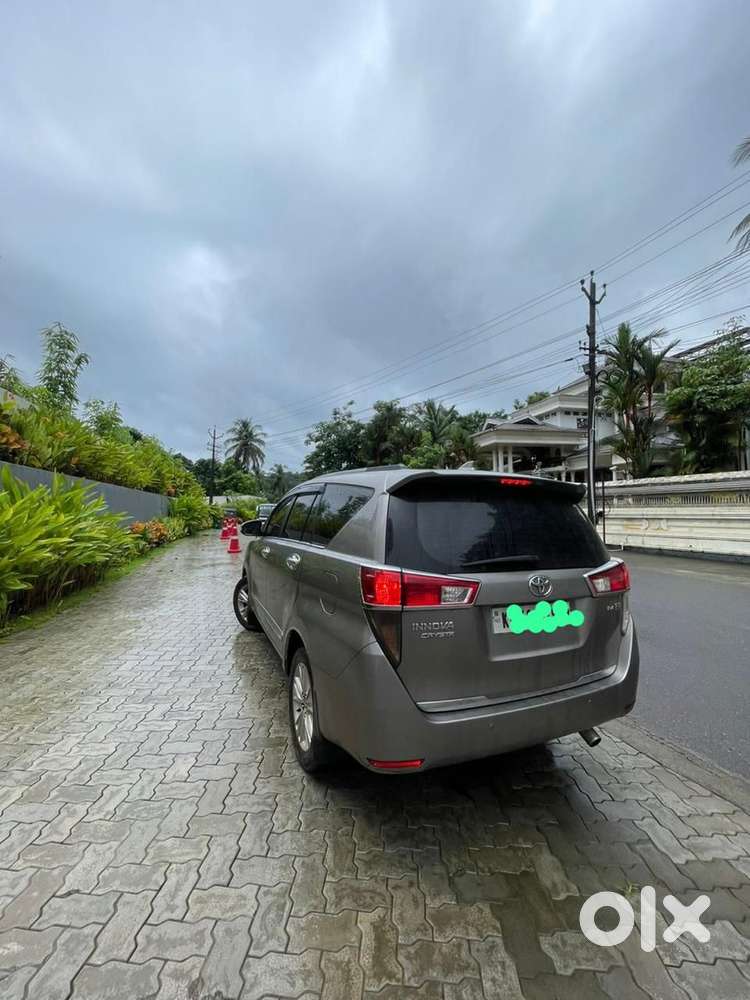 Toyota Innova Crysta Diesel 2016