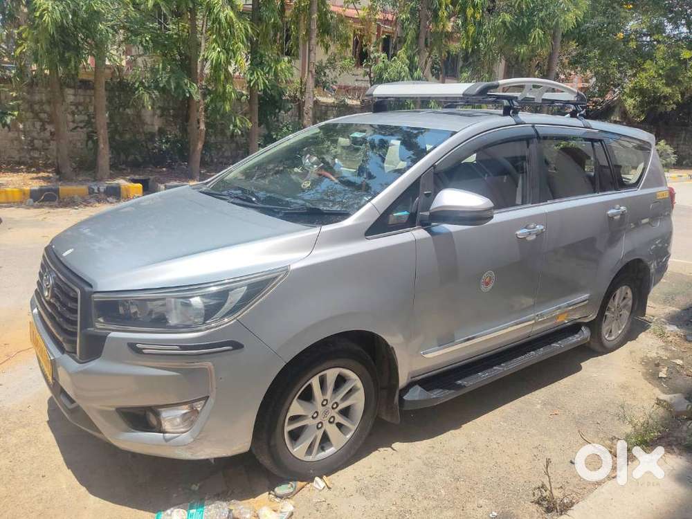 Innova Crysta 8str