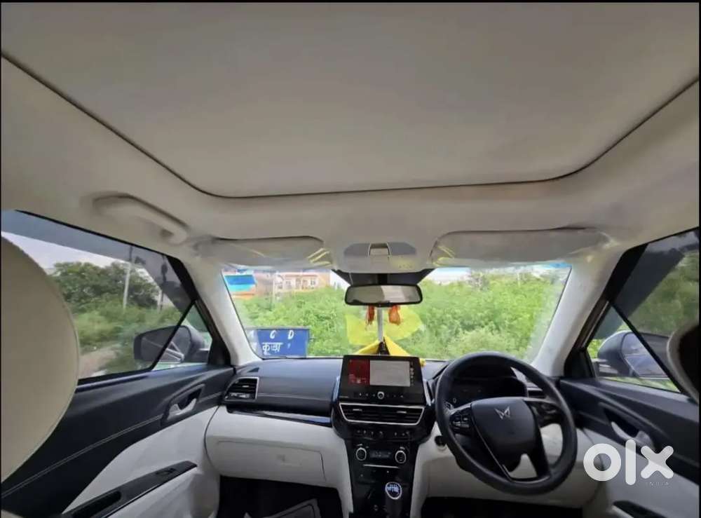 Mahindra Xuv 3xo 2025 Petrol 12000 Km Driven