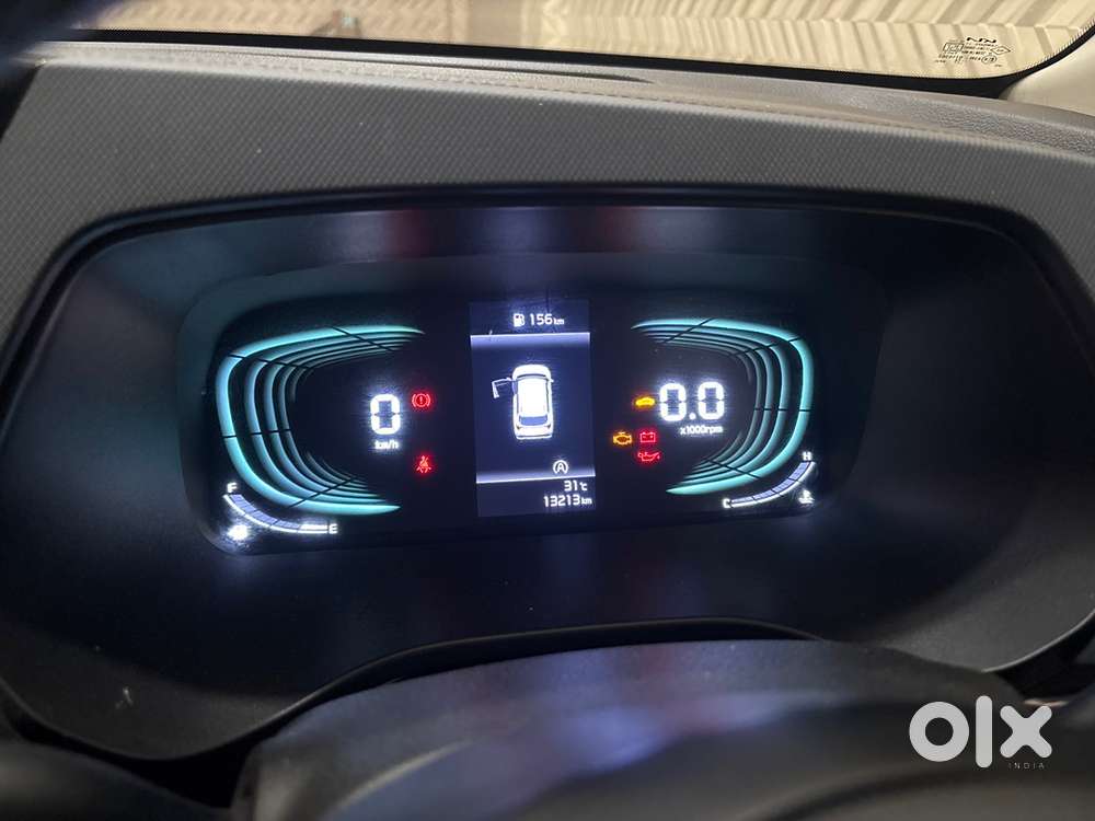 Kia Carens Petrol Manual 2025