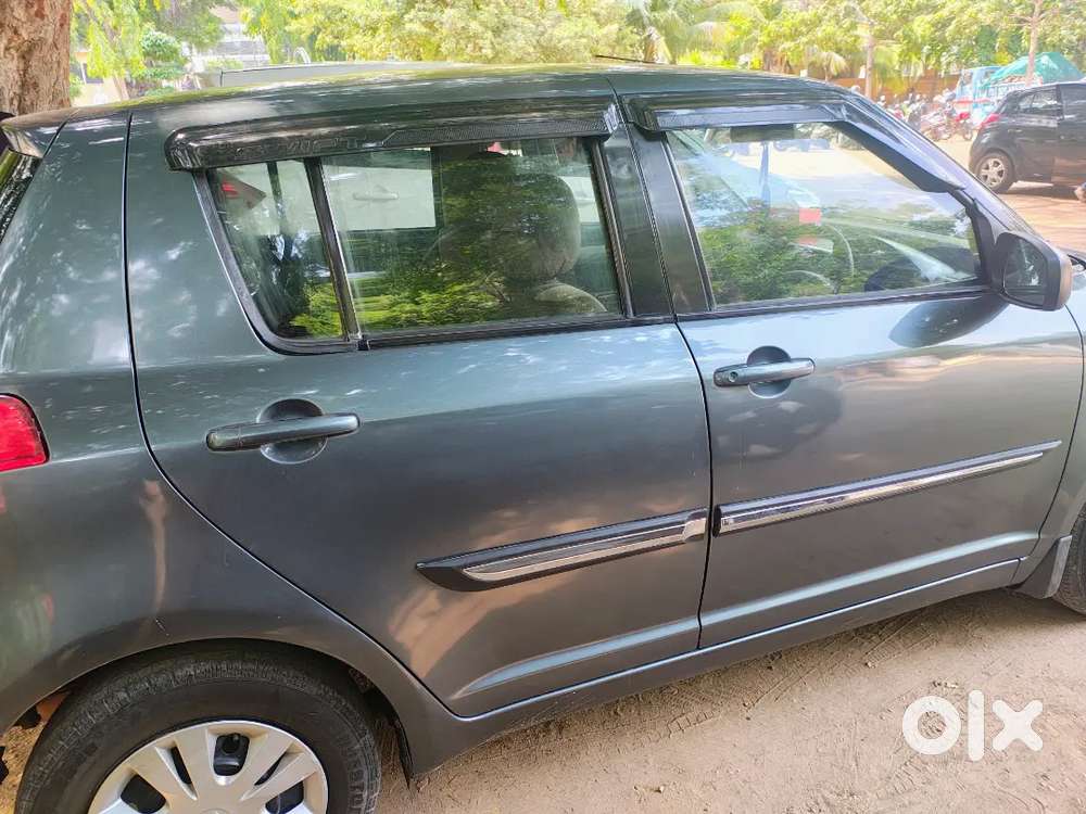 Maruti Suzuki Swift 2006 Manual Petrol