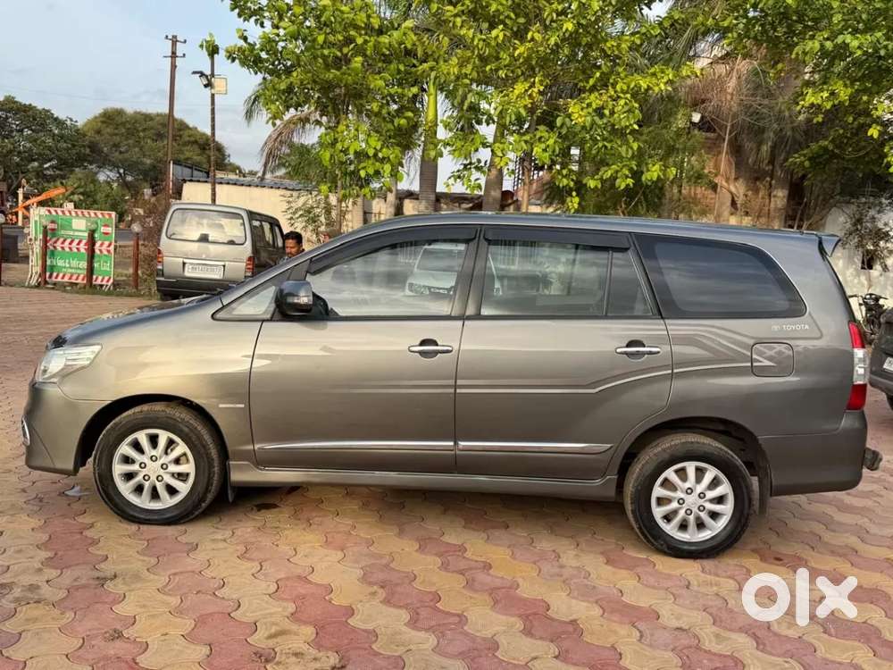 Toyota Innova 2.5 Zx 7 Str Bs-iv, 2015, Diesel