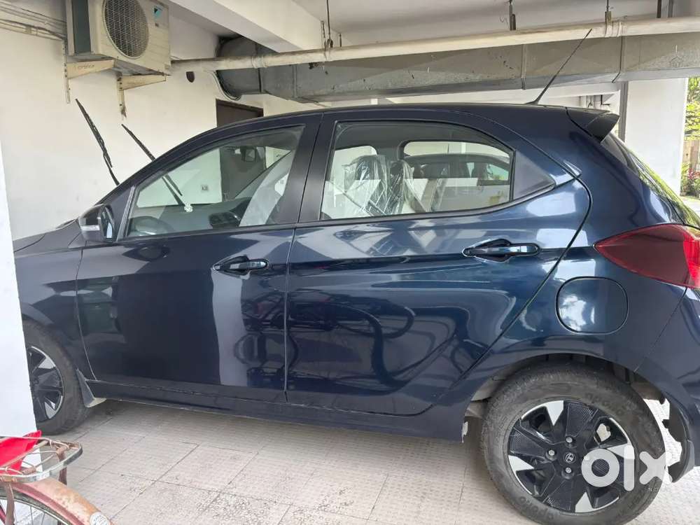 Tata Tiago 2025 Petrol ,only 2500 Km Driven