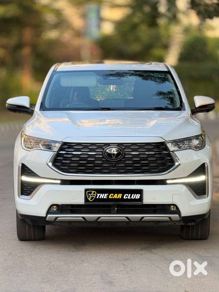 Toyota Innova Hycross 2.0 Zx (o) Hybrid 7 Str, 2023, Petrol