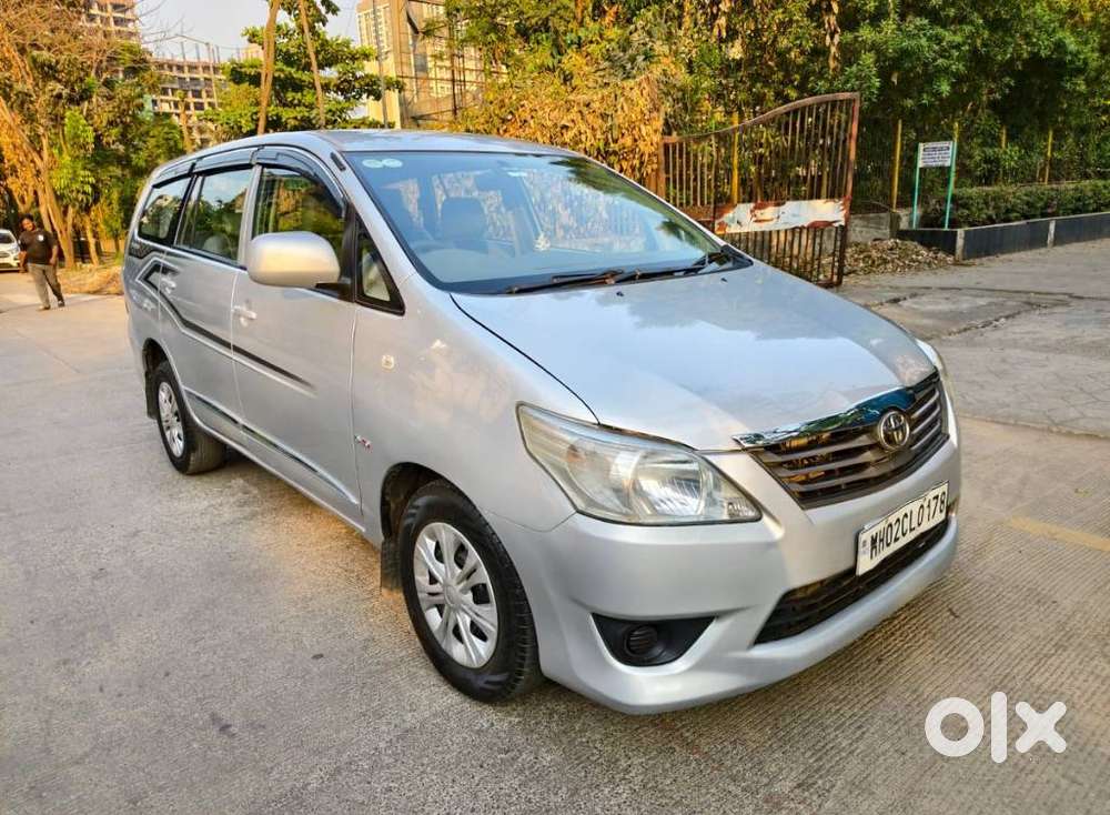 Toyota Innova 2.5 Vx 8 Seater Bs Iv, 2012, Diesel