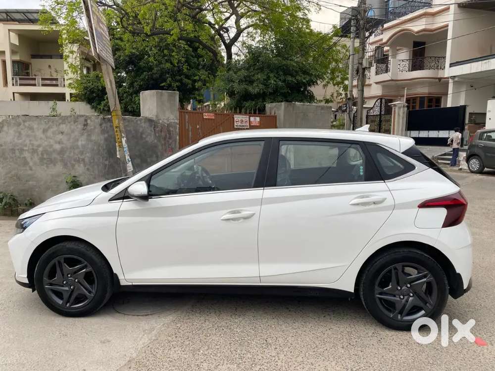 Hyundai New I20 2022 Petrol 7400 Km Driven