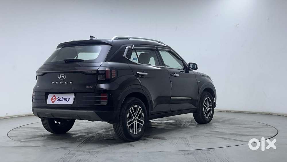 Hyundai Venue 1.0 Sx (o) Turbo Dct, 2023, Petrol