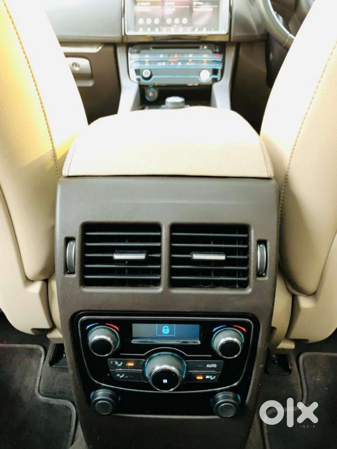 Jaguar F-pace Prestige 2.0 Petrol, 2019, Petrol