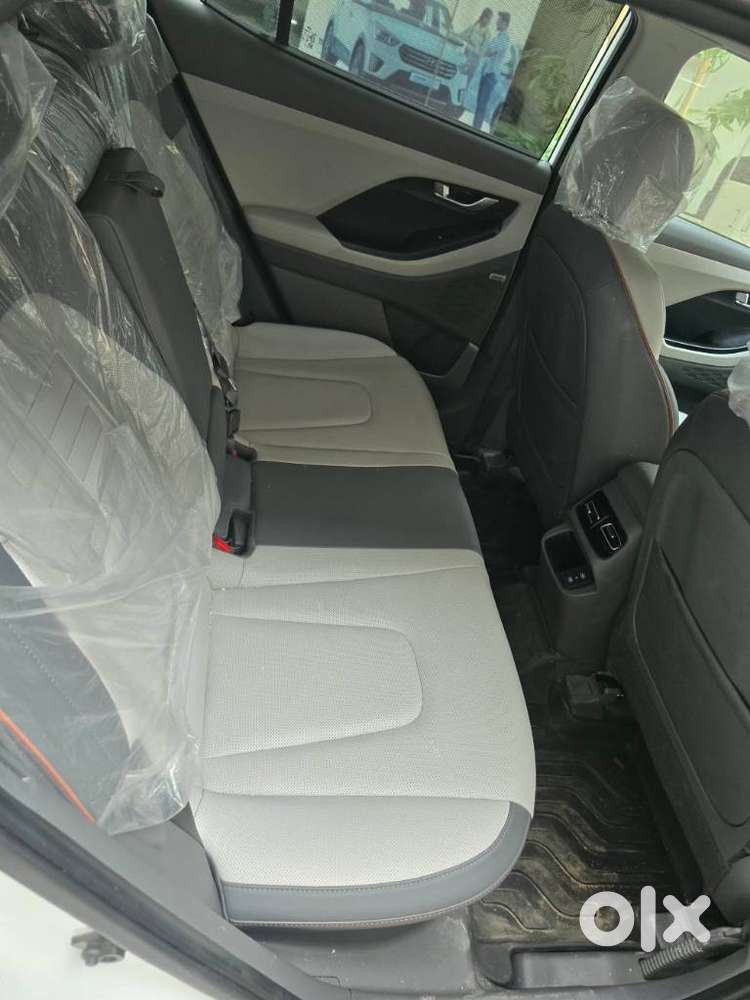 Hyundai Creta Facelift 1.5 Petrol Mt, 2025, Petrol