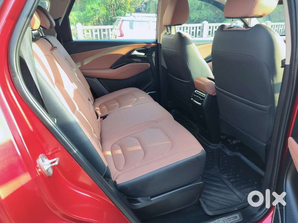 Mg Hector Plus Sharp Pro 1.5 Turbo Petrol Cvt 7 Str, 2024, Petrol