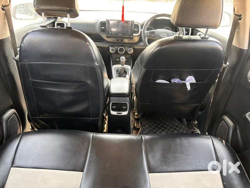 Hyundai Venue 2021 Diesel Showroom  Conditio