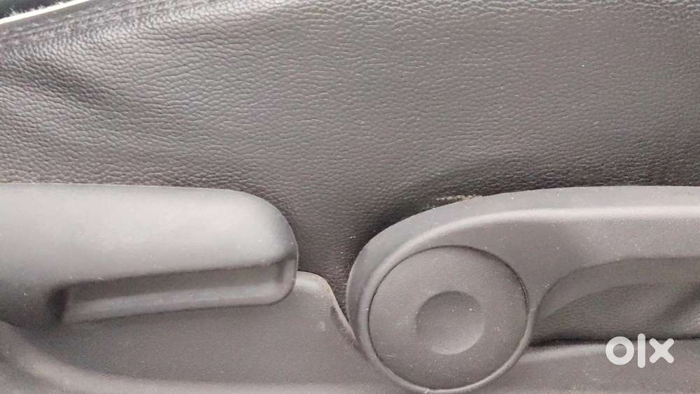 Maruti Suzuki Vitara Brezza 1.5 Zxi At, 2020, Petrol