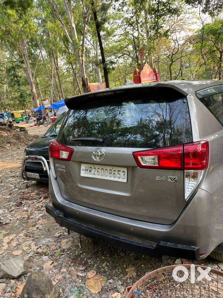Toyota Innova Crysta 2017 Diesel 160000 Km Driven