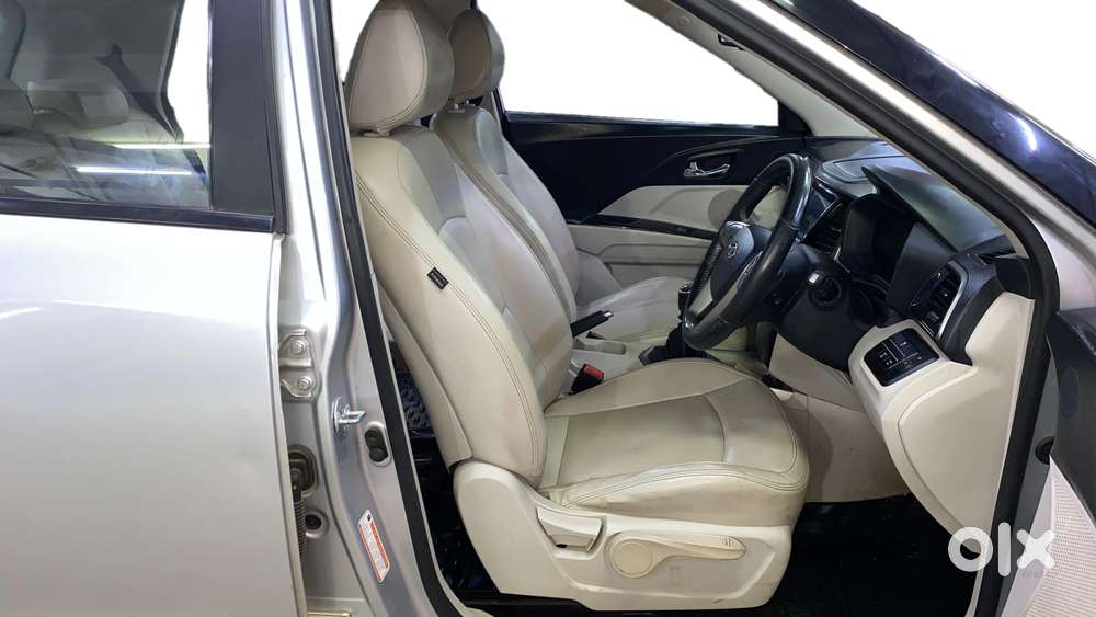 Mahindra Xuv300 W8 Option, 2019, Petrol