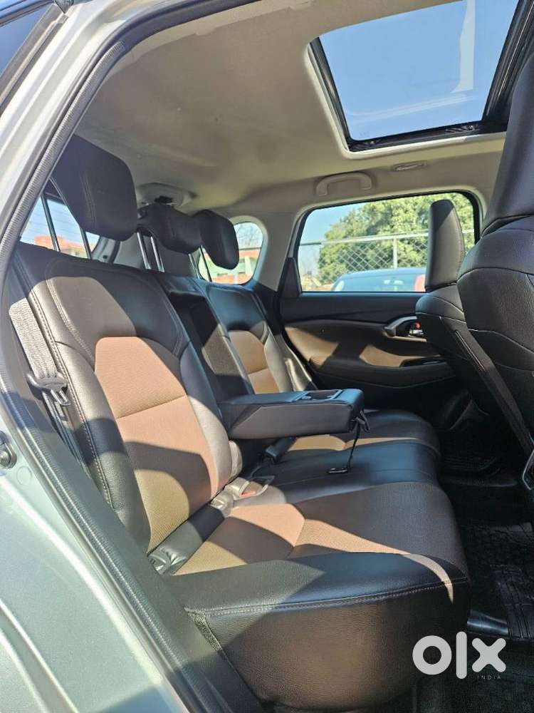 Toyota Urban Cruiser Hyryder 1.5 V Hybrid, 2023, Petrol