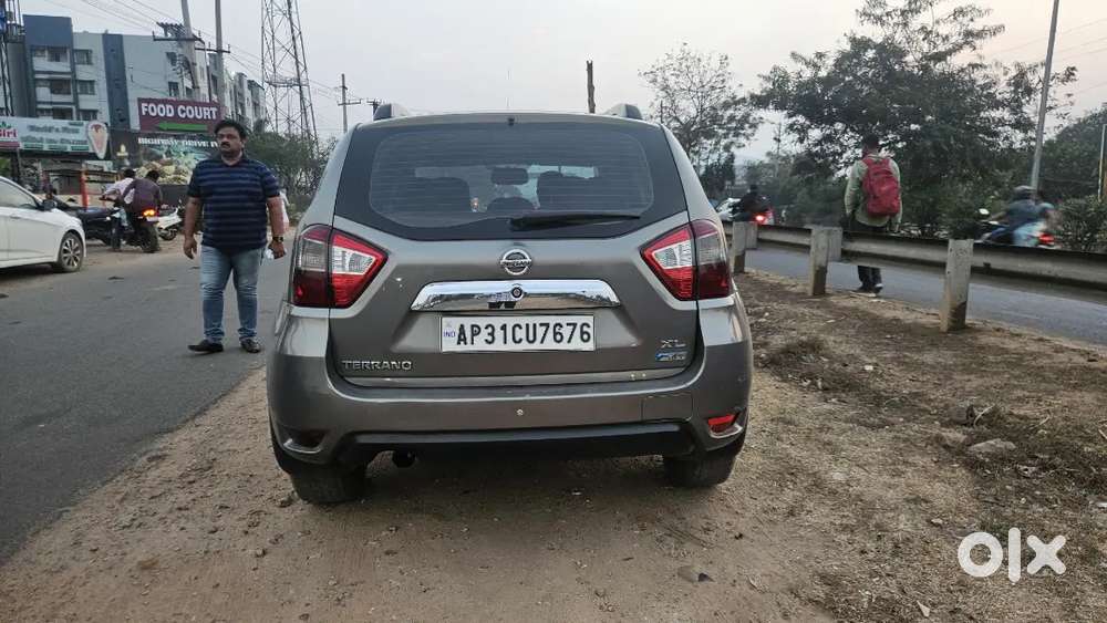 Nissan Terrano 2015 Diesel 140000 Km Driven