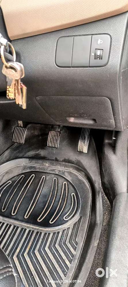Hyundai Grand I10 Sportz 2016-silent,reliable Engine
