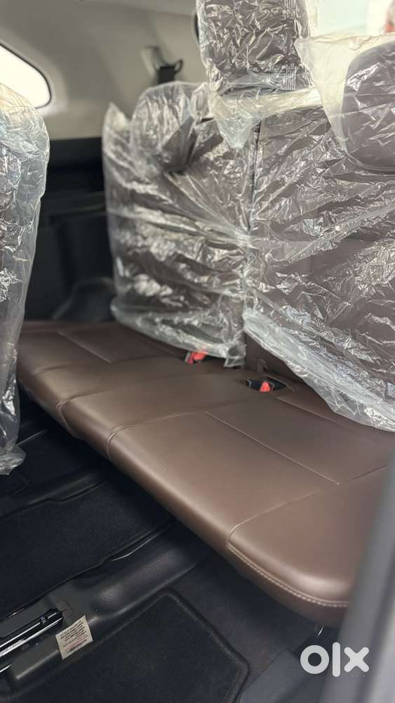 Toyota Innova Hycross 2.0 Zx (o) Hybrid 7 Str, 2025, Petrol