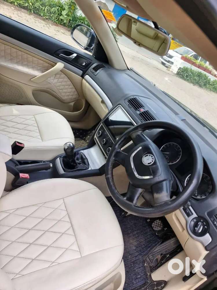 Skoda Laura 2.0 Ambiente 2011