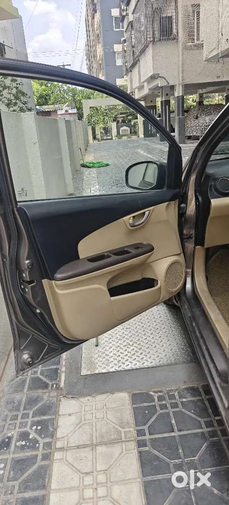 Honda Brio 2011 Petrol 75000 Km Driven
