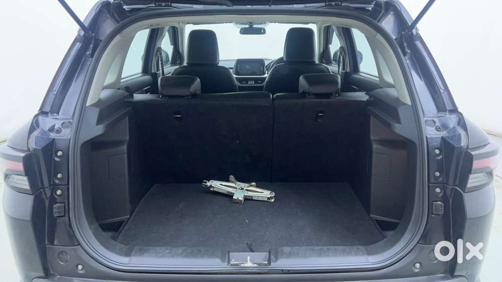 Maruti Suzuki Vitara Brezza 1.5 Zxi At, 2024, Petrol