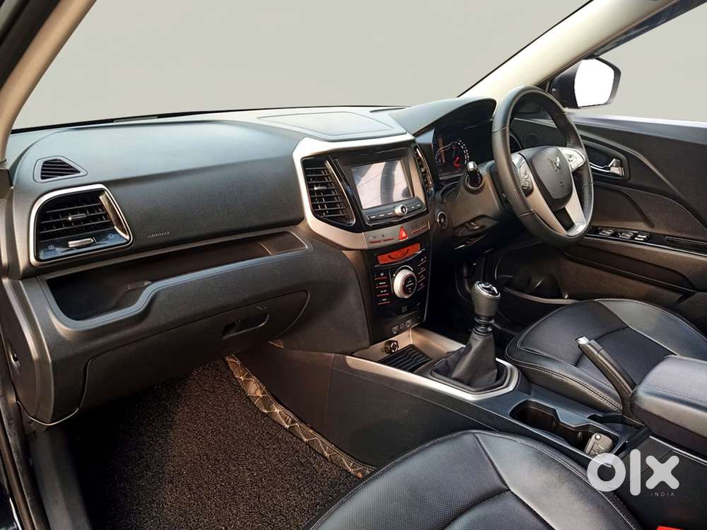 Mahindra Xuv300 W8, 2023, Petrol