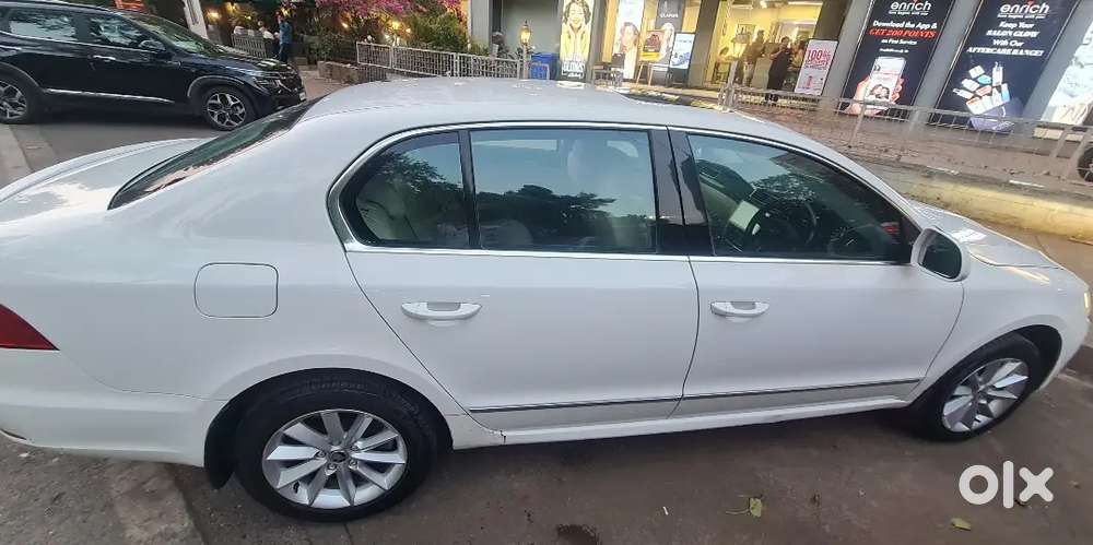 Skoda Superb A Luxury Sedan 26370 Km Super Tight Condition.