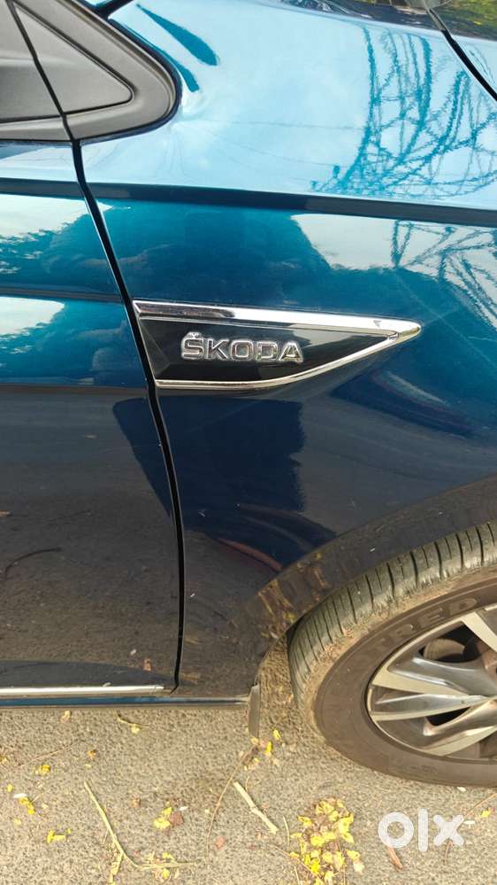 Skoda Slavia 1.0 Tsi Style At, 2023, Petrol
