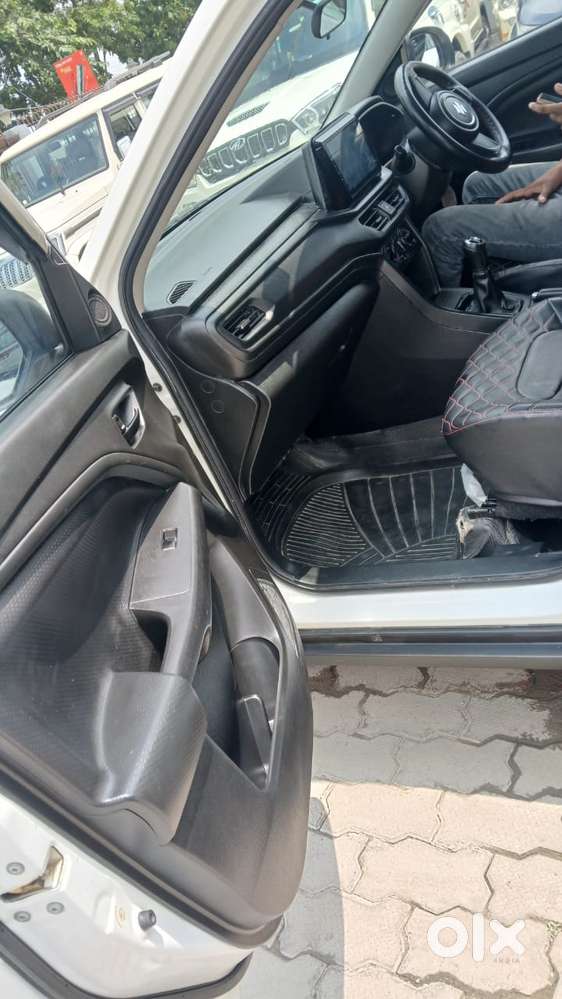 Maruti Suzuki Brezza 1.5 Lxi Cng, 2023