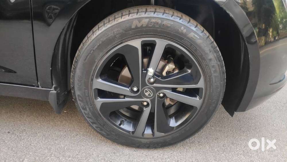 Tata Altroz 1.2 Xz Plus Dark Edition, 2023, Petrol