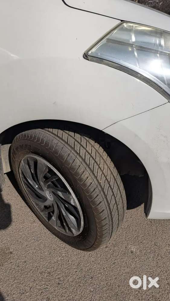 Maruti Suzuki Ertiga 2015 Petrol 96000 Km Driven-excellent Condition