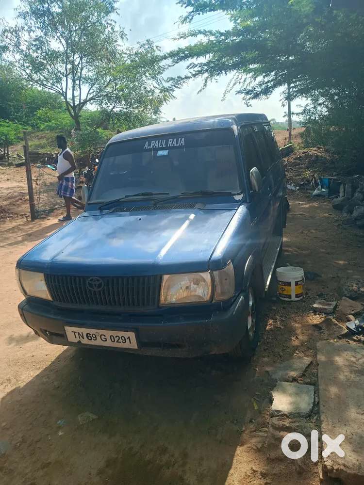Toyota Qualis 2003 Diesel 150000 Km Driven