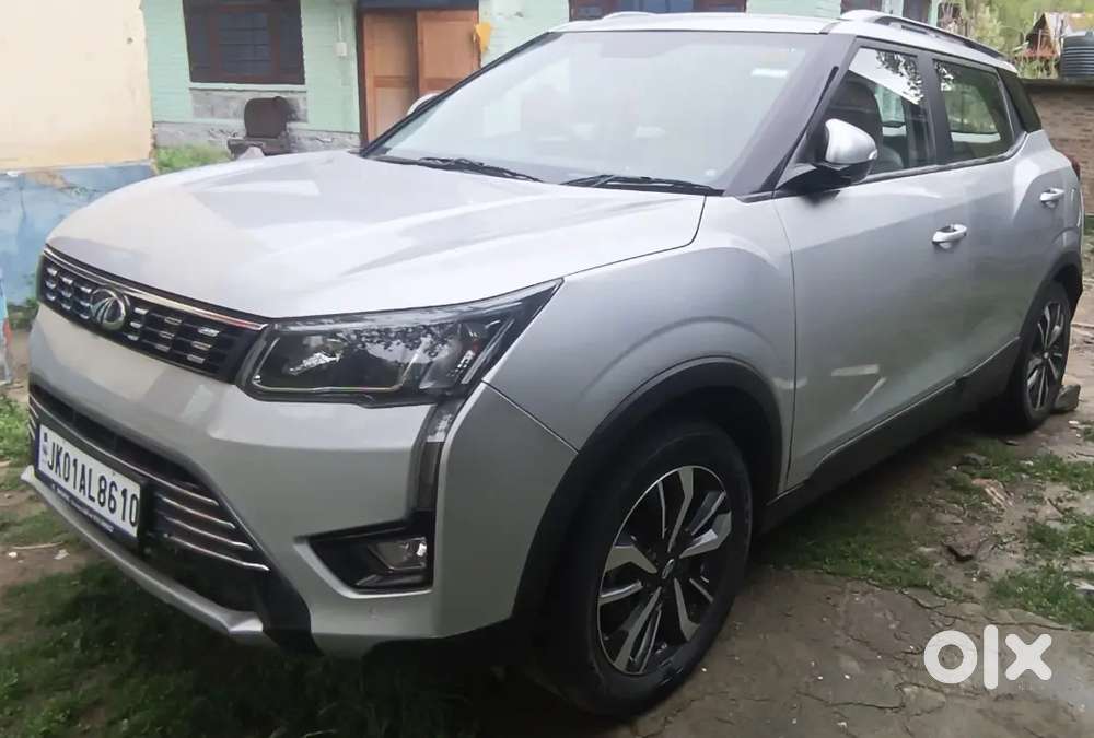 Mahindra Xuv300 Turbosport 2020 Diesel 64000 Km Driven.