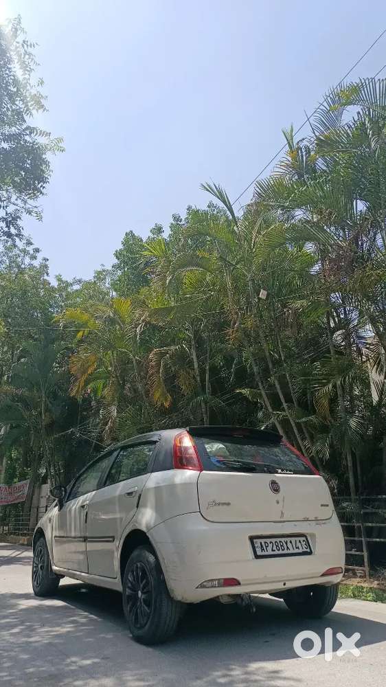 Fiat Punto 2014 Diesel 84500 Km Driven Slightly Negotiable