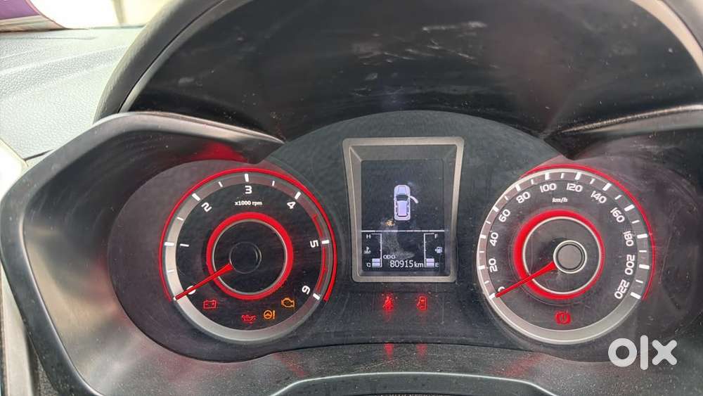 Mahindra Xuv300 2023 Diesel Well Maintained