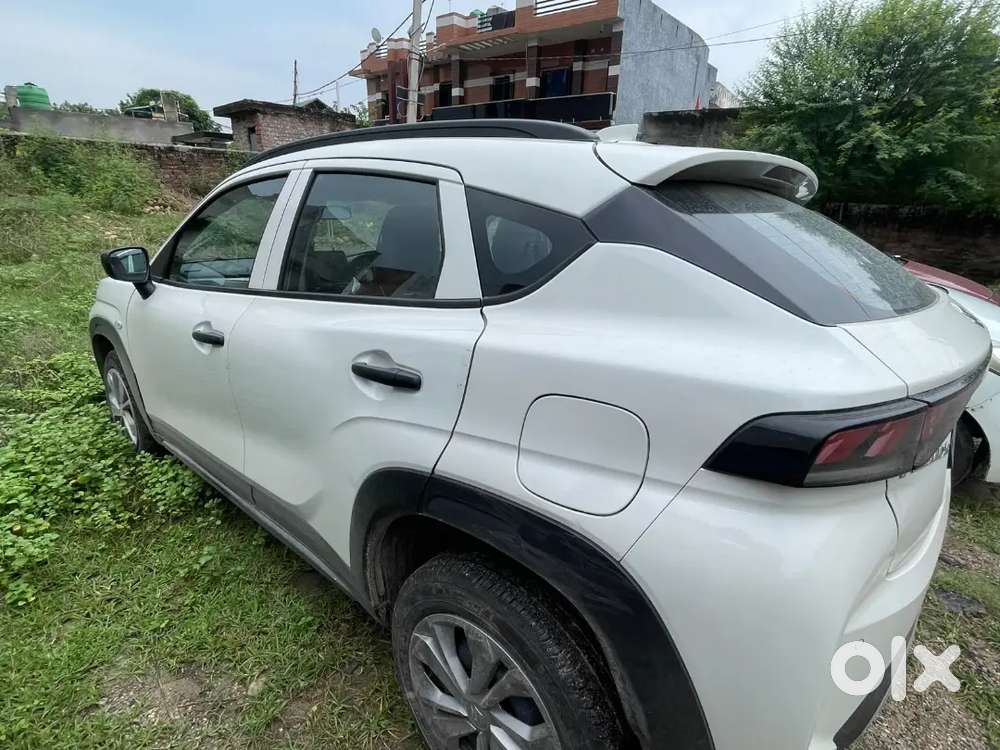 Maruti Suzuki Fronx Sigma 2025