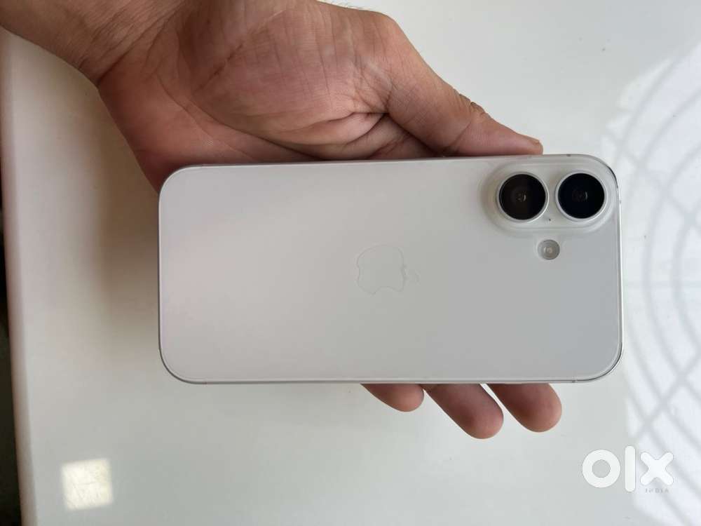 Iphone 16 256 gb white..! - Mobile Phones in Vadgadi, Mumbai - 1858854031