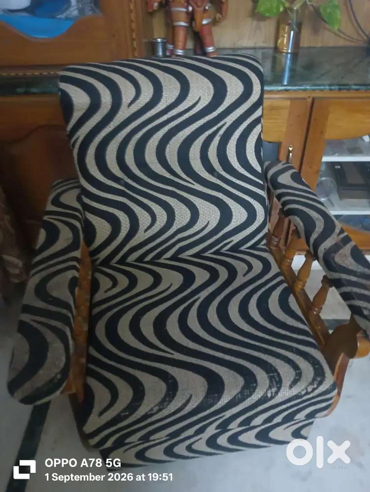 Sofa with 2 chairs and 3seater