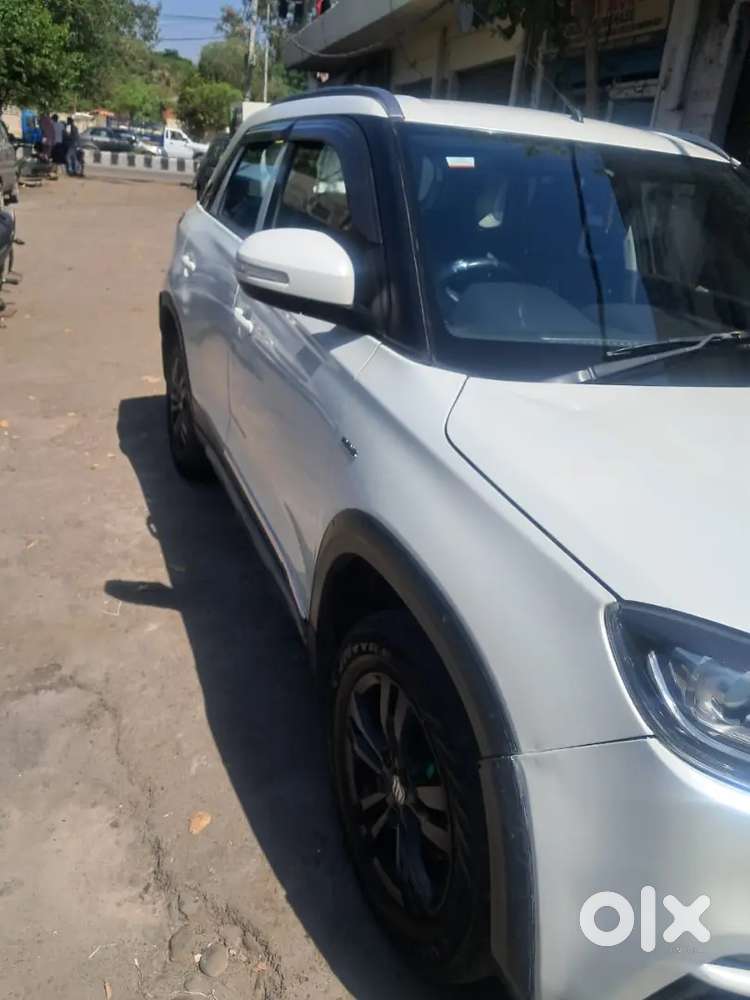 Maruti Suzuki Brezza 2017 Diesel 75000 Km Driven