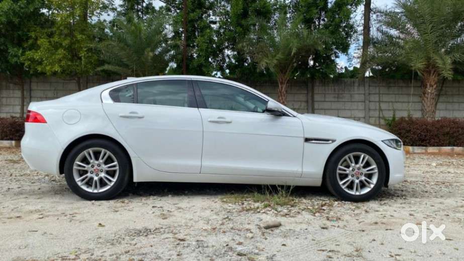 Jaguar Xe Prestige, 2017, Petrol