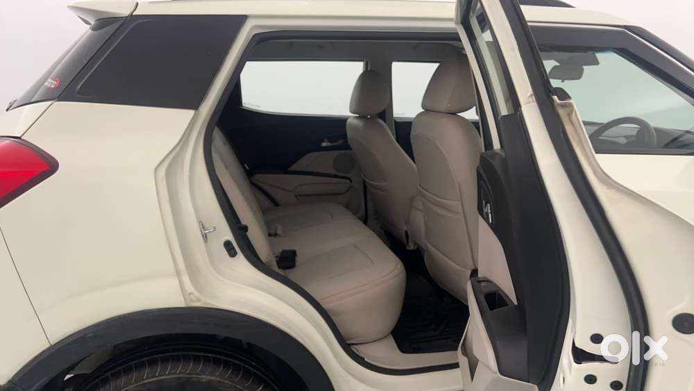 Mahindra Xuv300 W8 Amt Optional Diesel, 2023, Petrol