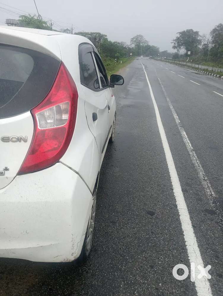 Hyundai Eon15 Petrol 100000 Km Driven