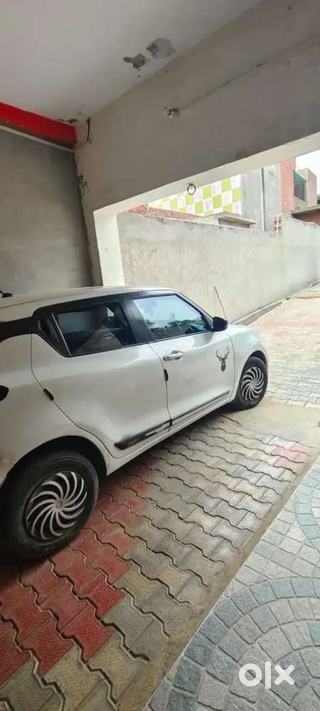 Maruti Suzuki Swift 2018 Petrol 65000 Km Driven