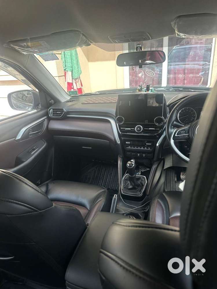 Maruti Suzuki Grand Vitara 2024 Petrol Well Maintained