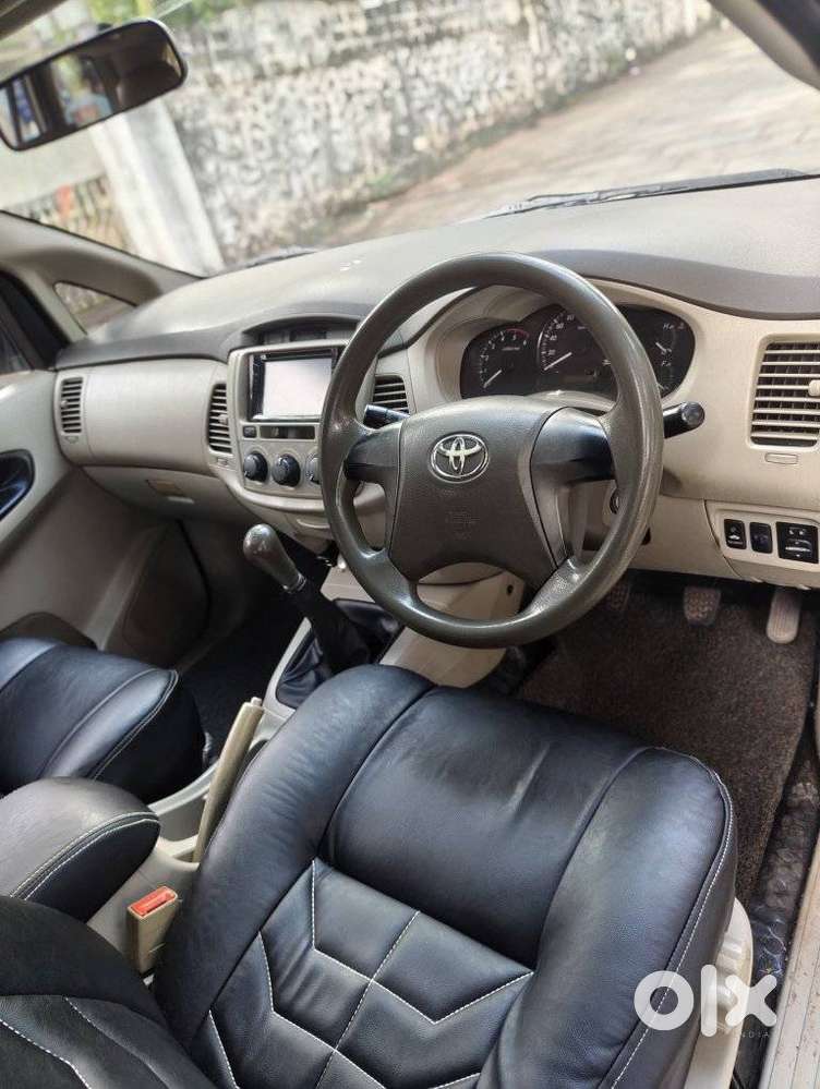 Toyota Innova 2.5 G (diesel) 8 Seater, 2012, Diesel