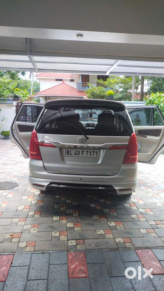 Toyota Innova Diesel 2012