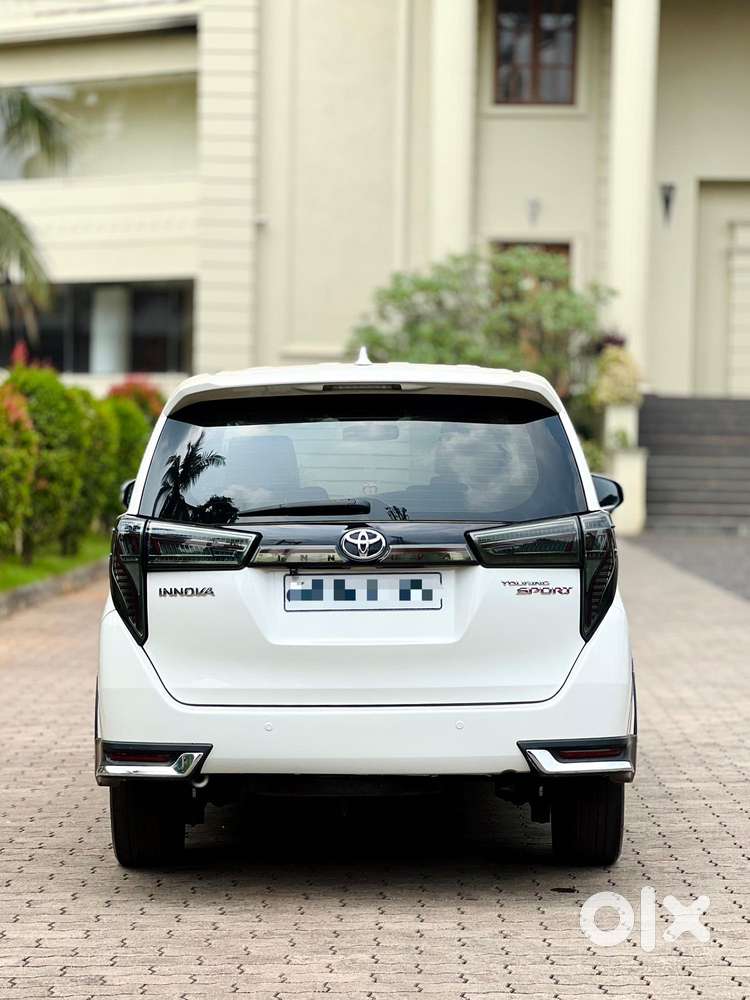 Toyota Innova Crysta