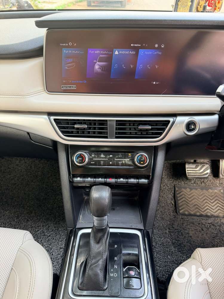 Mahindra Xuv700 2.2 Ax 7 Diesel At Luxury Pack Str Awd, 2022, Diesel