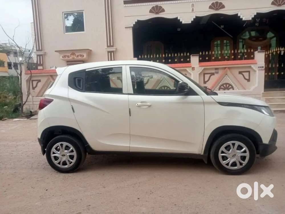 Mahindra Kuv 100 20016